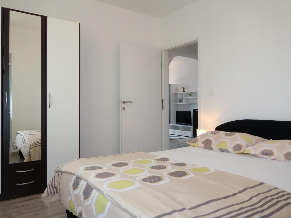 Apartment Rosic - Krk217 By Interhome Корнич Екстер'єр фото